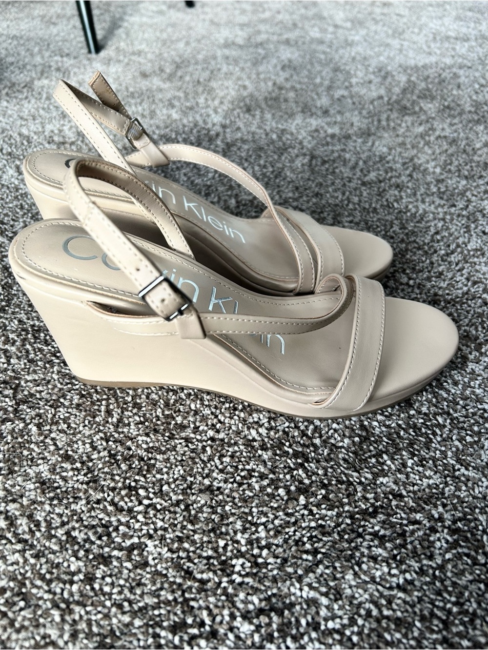 Calvin Klein Nude Beige Matte Finish  Slingback Wedge Sandals Size 6 1/2 - Picture 2 of 7